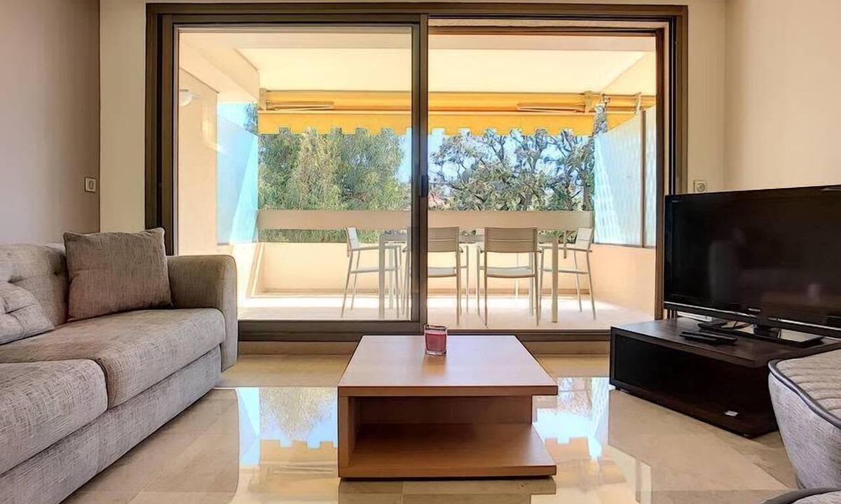 Cap-d'Antibes Apartment | (011) A l'ombre de la Pinède