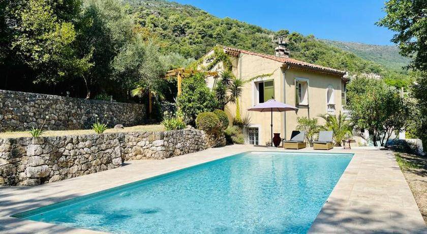 Gattieres Villa | 130 m² Villa ∙ 3 bedrooms ∙ 7 guests
