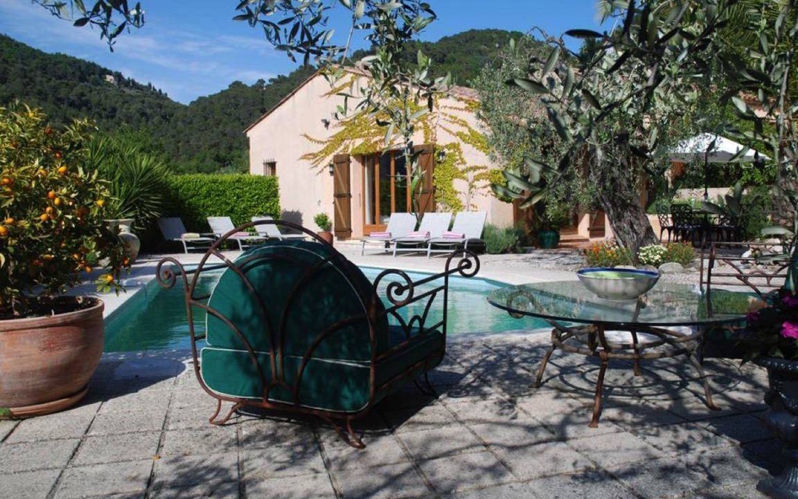 La Roquette-sur-Var Villa | 180 m² Villa ∙ 4 bedrooms ∙ 8 guests