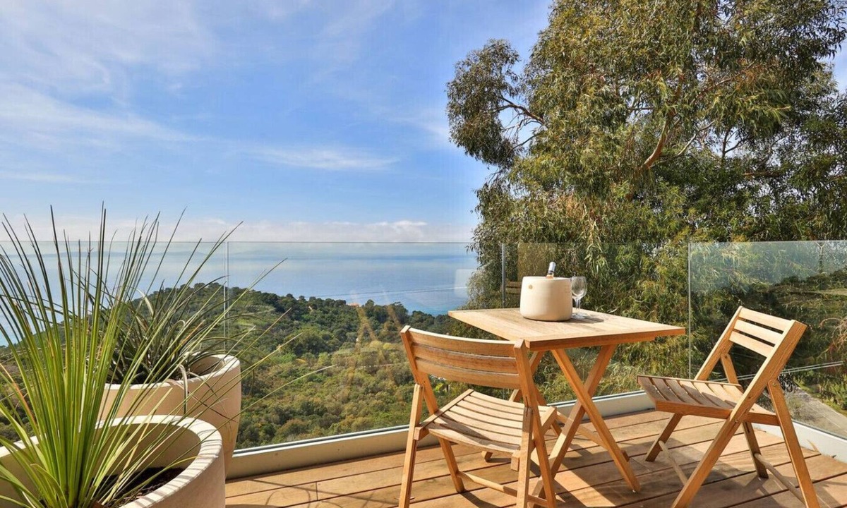 Le Rayol Apartment | 2-room apartment panoramic sea view