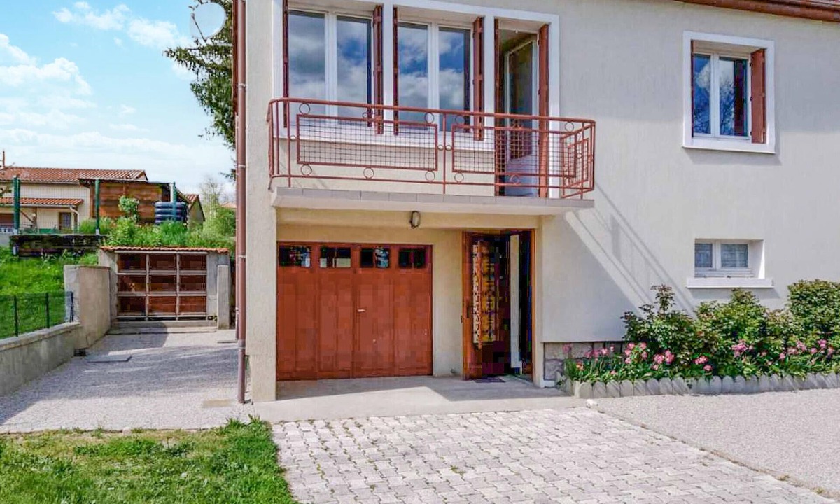 Ceaux-d'Allegre House | 3 bedroom pet friendly home in Céaux-d'Allègre