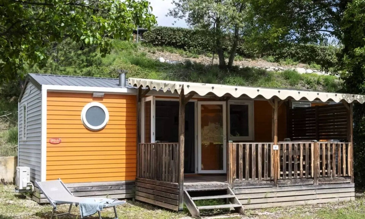 Bourdeaux House | 4-Room Cottage for 6 People, Air-Conditioned + TV *