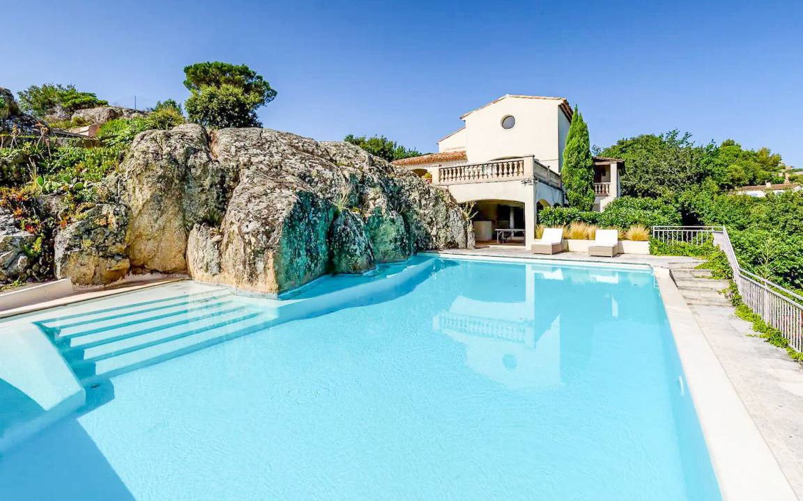 Grimaud Villa | 450 m² Villa ∙ 6 bedrooms ∙ 12 guests