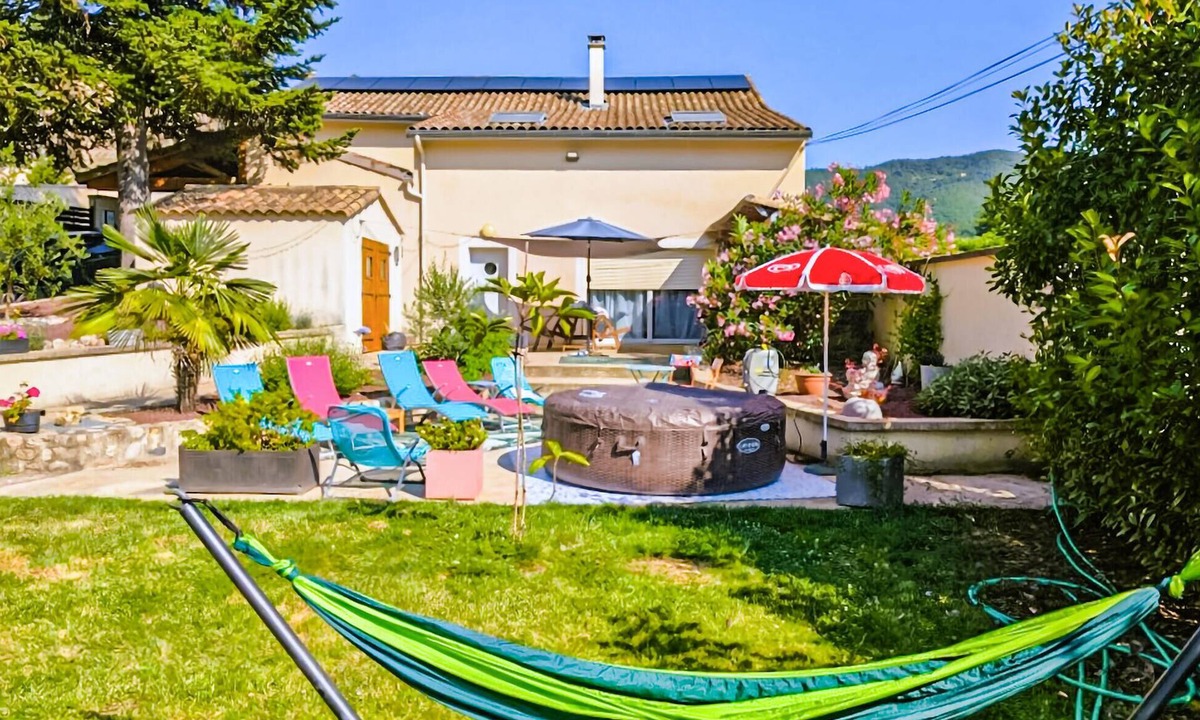 Saint-Fortunat-sur-Eyrieux House | 5 bedroom amazing home in Saint-Fortunat-Sur-Eyr