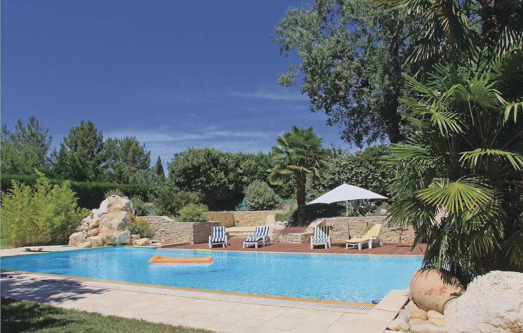 Montelimar House | 5 bedroom accommodation in Montélimar