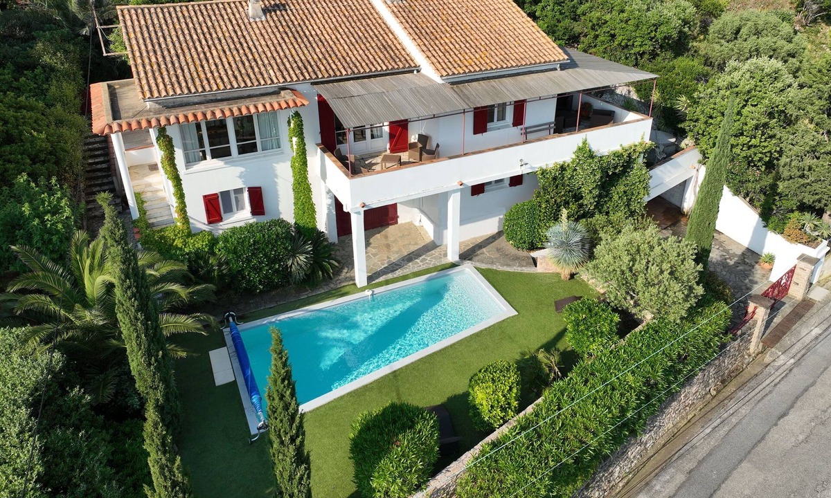 Cavaliere Villa | A charming villa just a 5-minute walk from the Calanques de la Cron in Cavalaire
