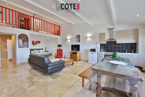 Chateauneuf-les-Martigues House | A La Vaquera BIS - Gîte équestre