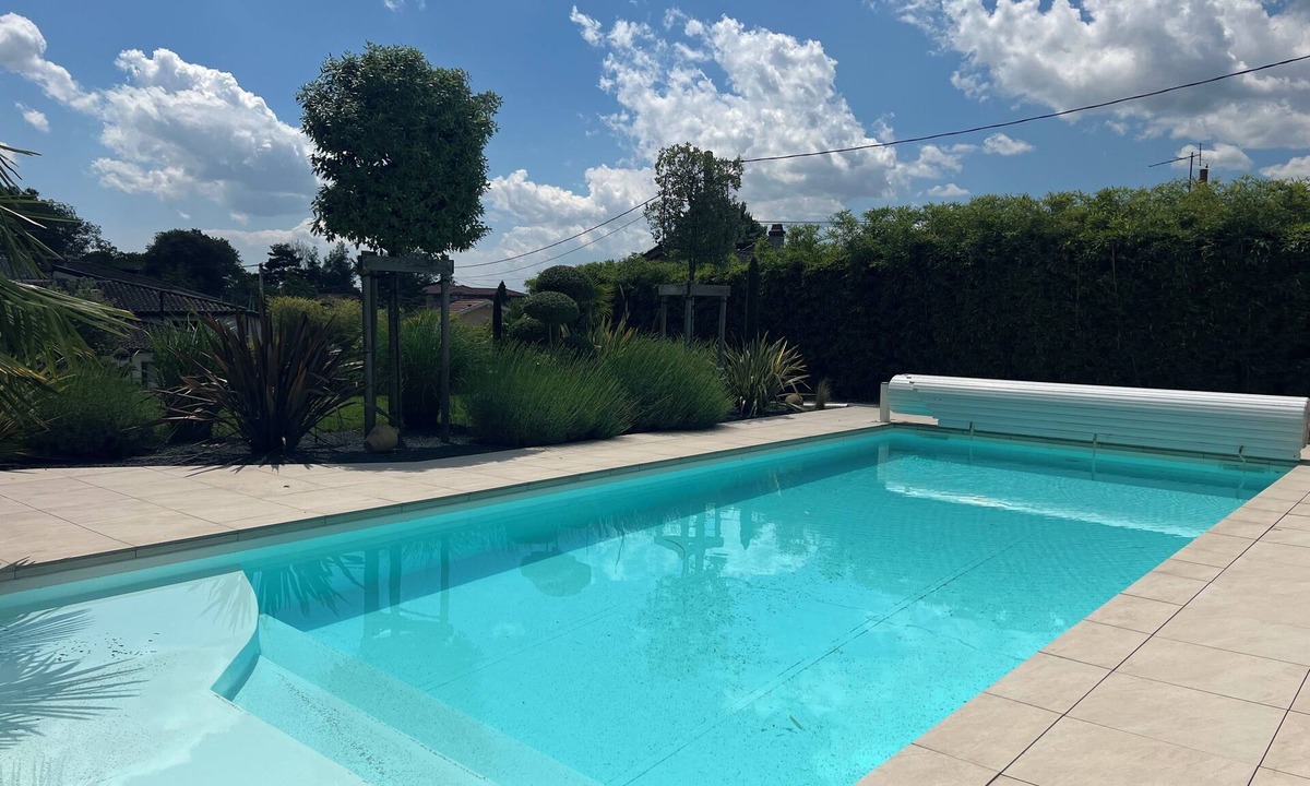 Dardilly House | A lovely house with a private pool, in a quiet location, 20 minutes from Lyon