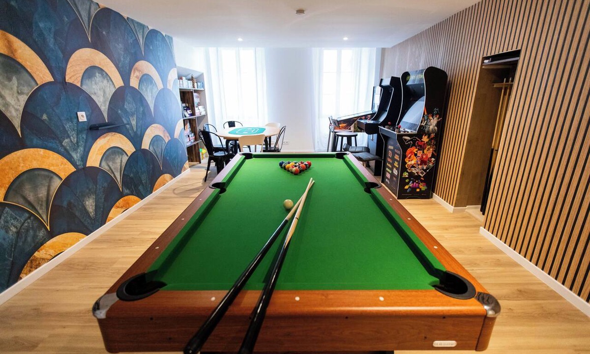 Trans-en-Provence House | Air-Conditioned Vacation Rental for 14 People with Wi-Fi - 3 XXL Game Rooms - Families, Friends, Bachelor and Bachelorette Parties