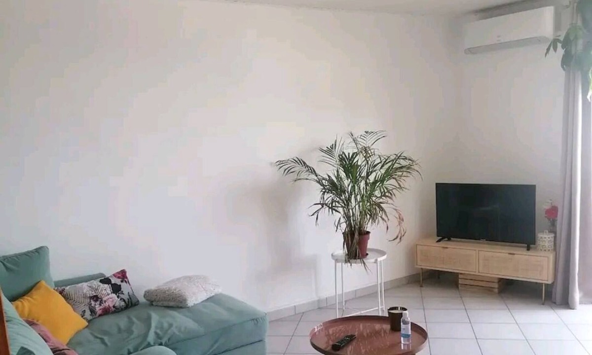 La Peyrade Apartment | Air-conditioned apartment 10' from the beach