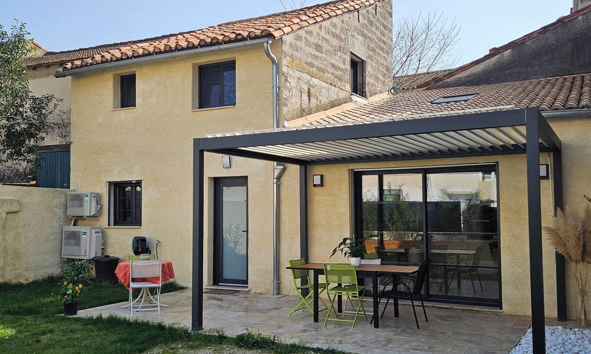 Maillane House | Air-conditioned house with private garden & secure parking - Maillane/Alpilles