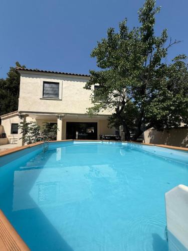 Les Olives Villa | Air-conditioned house with garden, pool & foosball table
