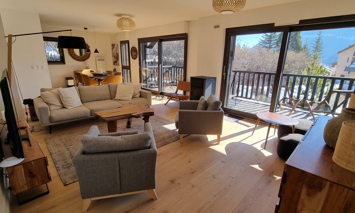 Saint-Etienne-de-Tinee Apartment | Apartment "Aspen Park 103" with Mountain View, Private Terraces & Wi-Fi