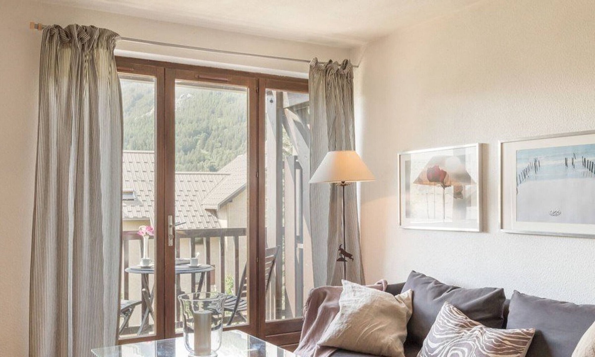 Monetier-les-Bains Apartment | Apartment Le Monêtier-les-Bains, 4 bedrooms, 8 persons