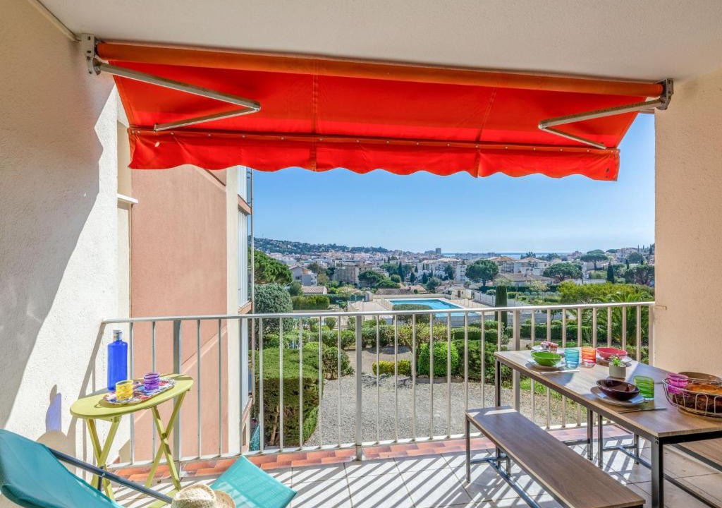 Sainte-Maxime Apartment | Apartment Les Côteaux du Préconil-3 by Interhome