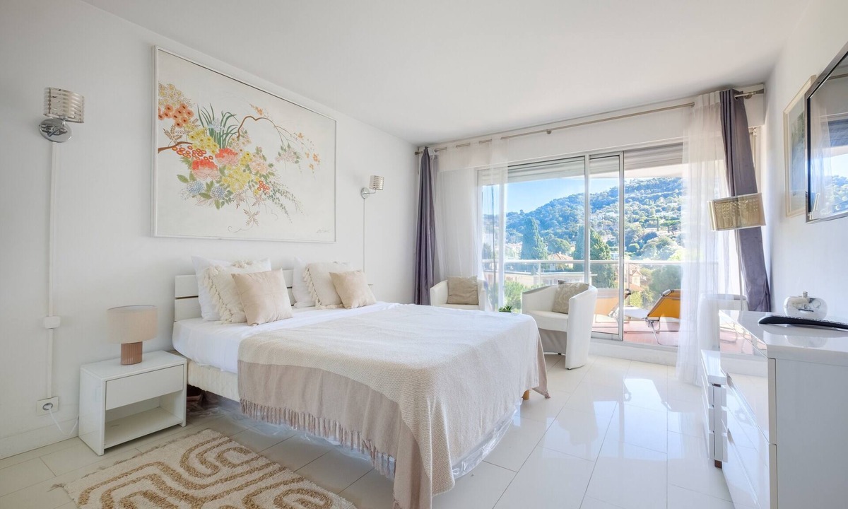 California - Pezou Apartment | Apartment 'Sea and Sky 6 Personnes' with Mountain View, Private Terrace and Air Conditioning