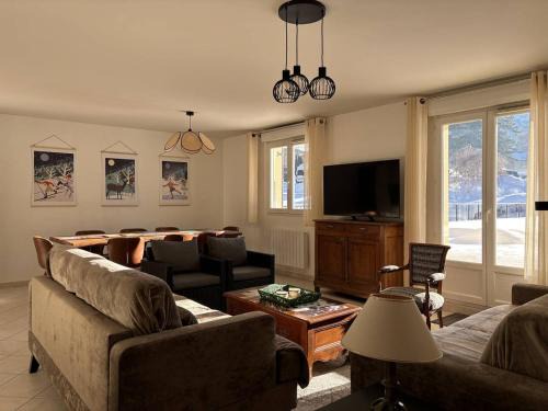 Villard-de-Lans Apartment | Appartement au cœur de Villard de Lans avec grande terrasse et double garage - FR-1-548-47