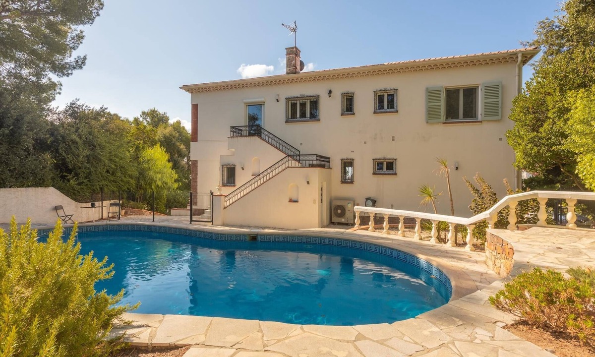 Boulouris-sur-Mer Apartment | Apt 4* - 2 bedrooms - Pool - wifi - air conditioning