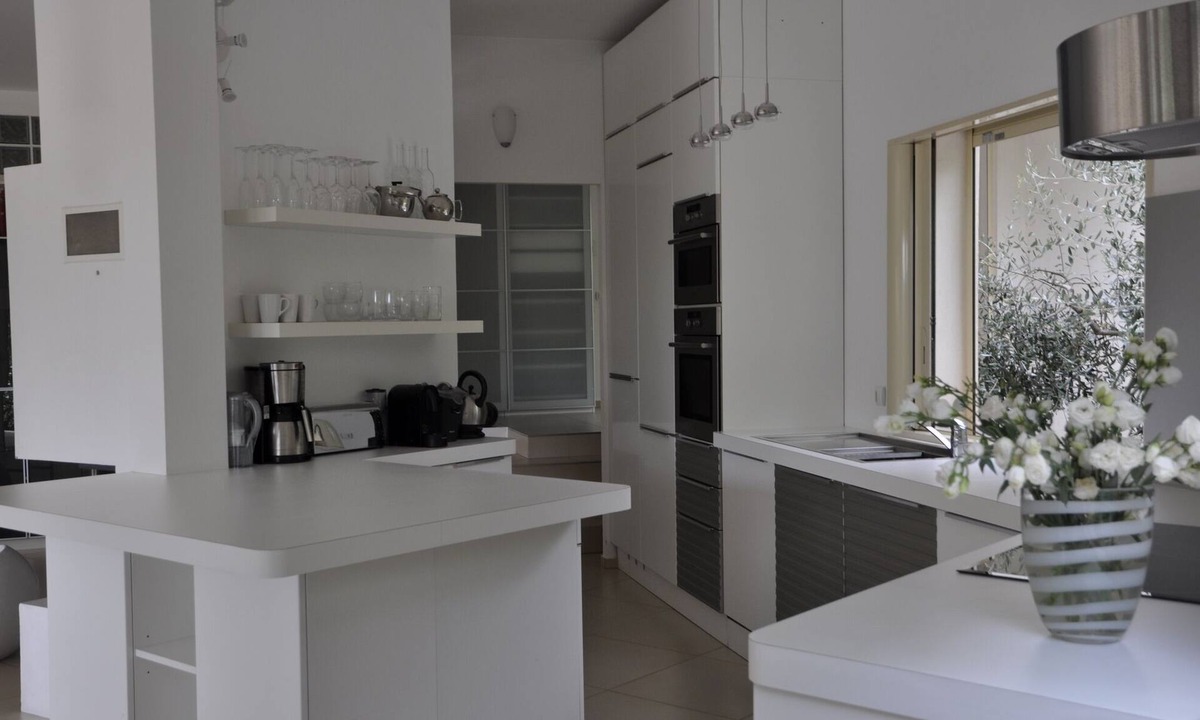 Biot Villa | Architect-designed villa, air-conditioned rooms, heated pool, garden