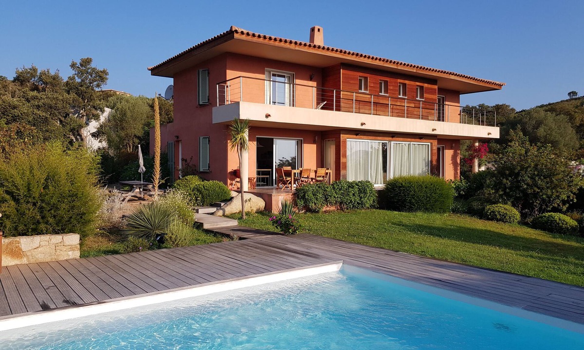 Pinarellu Villa | Architect-designed villa with air conditioning, private pool, and pétanque court