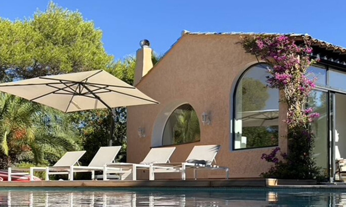 Boulouris-sur-Mer Villa | AT HOME Charm, swimming pool, golf, beaches