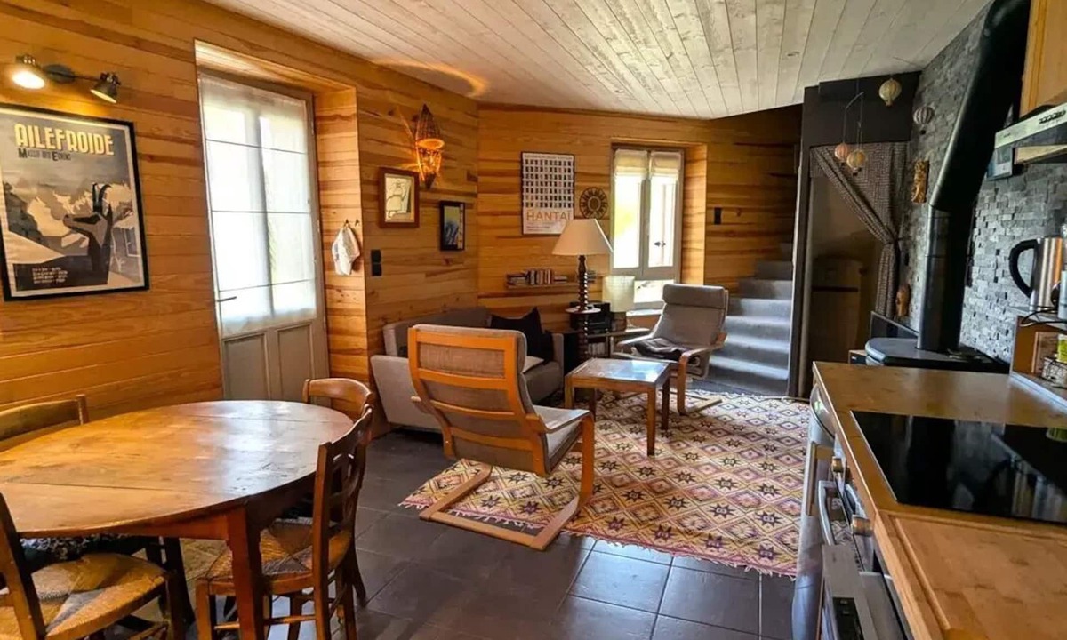 Vallouise Apartment | Authentic Apartment in Vallouise – A Charming Getaway in the Heart of the Mountains