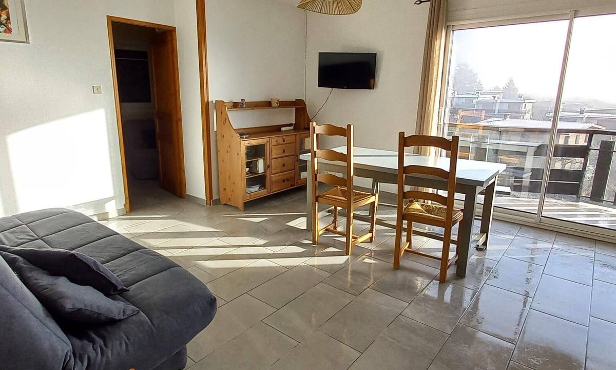 Embrun Apartment | "Aux Aurores" – Charming Apartment with Mountain View and Balcony