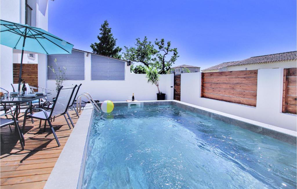 Salon-de-Provence House | Awesome home in Salon de Provence with 2 Bedrooms, WiFi and Private swimming pool