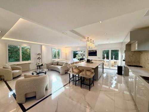 California - Pezou House | B077 Superbe villa avec piscine centre de Cannes