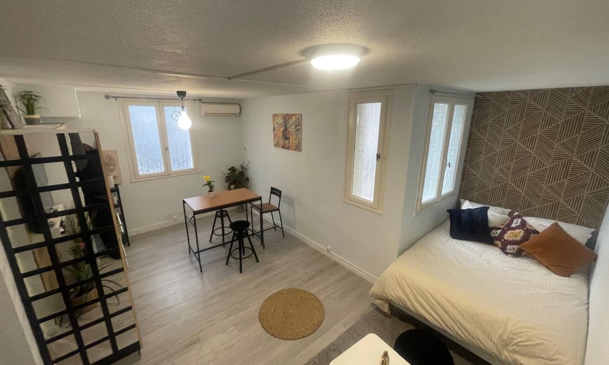 Bagnols-sur-Ceze Apartment | Bagnol Cosy - Cosy apartment for 3 people, 30 min from Avignon