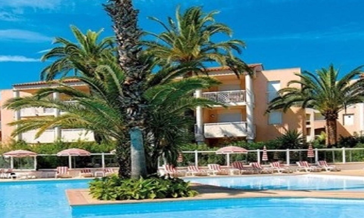 Golfe Juan Apartment | BEACH 300 M GOLF JUAN