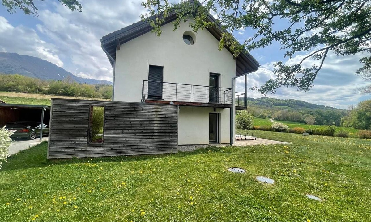 Benevent-et-Charbillac House | Beautiful house at the foot of the mountains