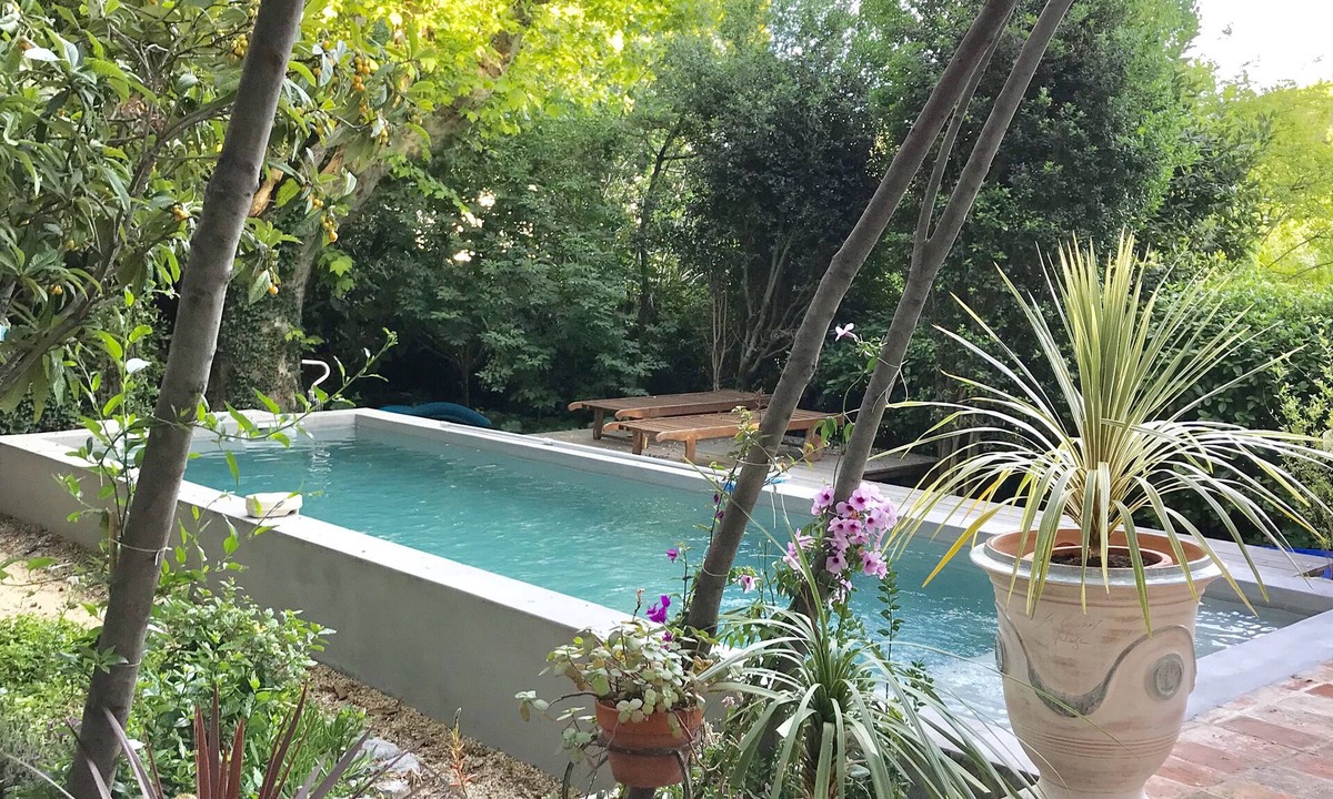 Les Cevennes House | Beautiful mas style house with pool in large wooded park in the city center
