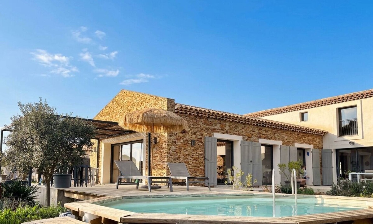 Ceyreste Villa | Beautiful Provencal villa with swimming pool, between pine forest and sea