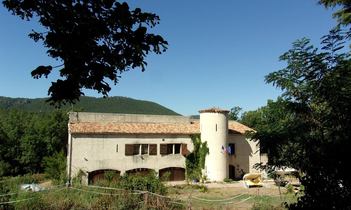 Bagnols-en-Foret House | Bed and breakfast La Tour 6 people.