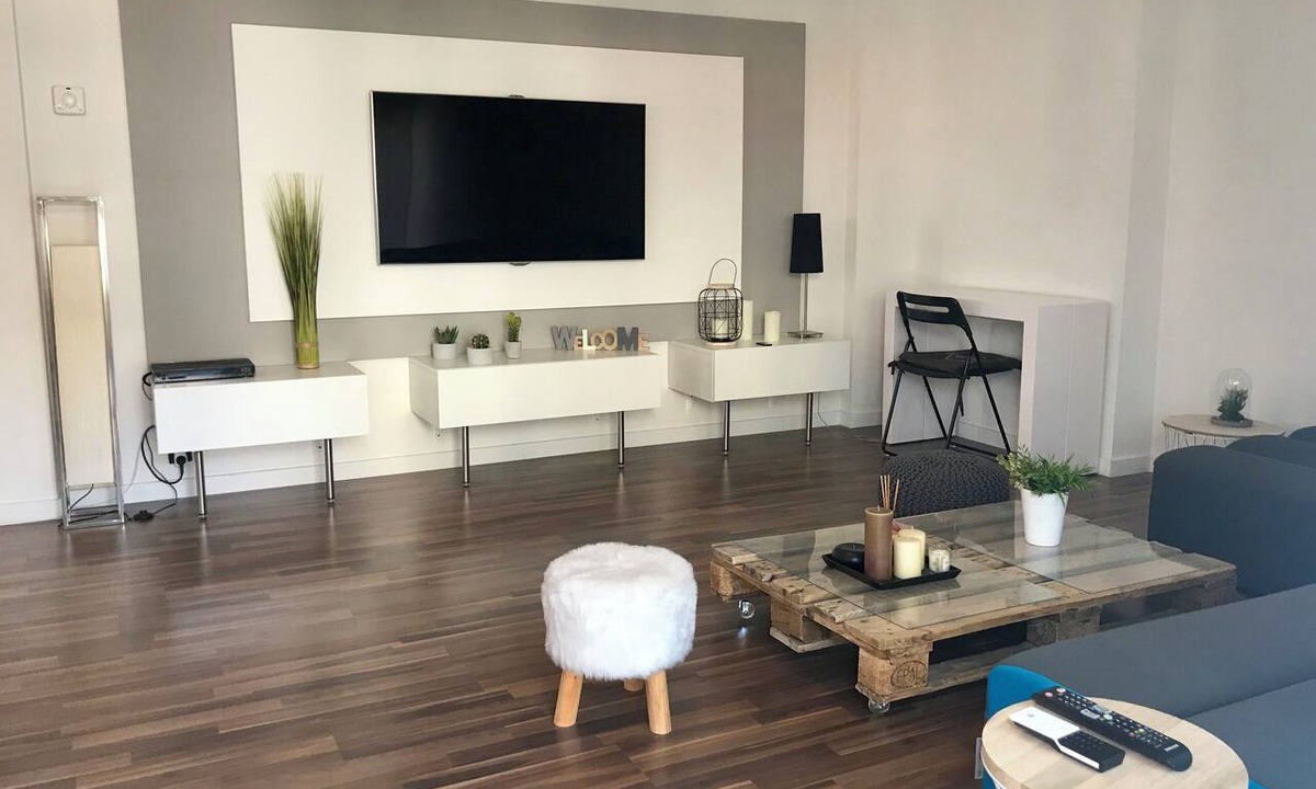 Carnot Apartment | Bright apartment near center and beaches