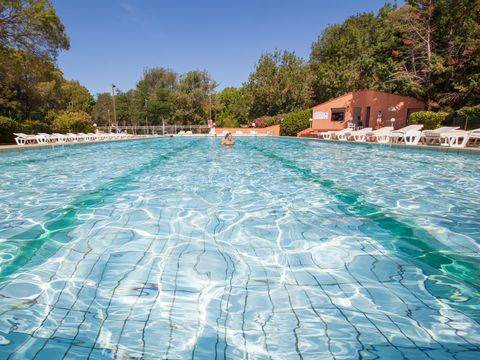 Port Cogolin RV Rental | Camping Marina Paradise - Classic PLUS 4/6 personnes (MAX 4 adultes + 2 enfants)