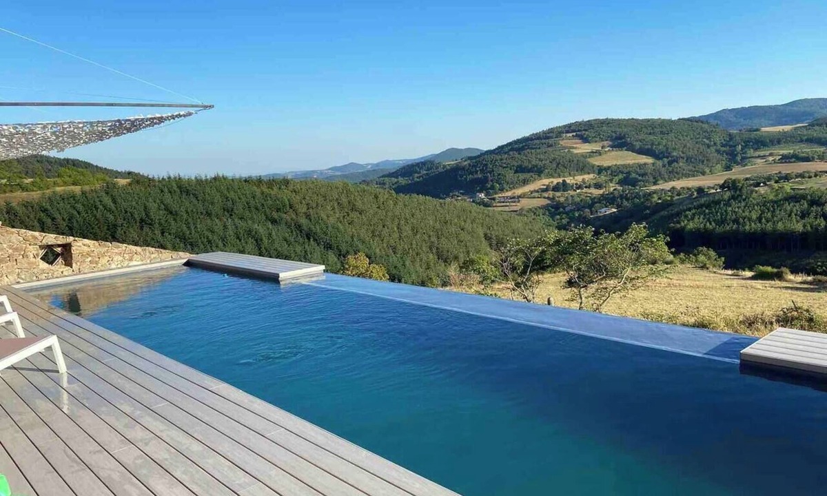Vaudevant Villa | CASARIOU villa Ardeche Nordique Bath Pool