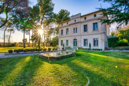 Saint-Genies-des-Mourgues Bed & Breakfast | Château Sainte Colombe - Chambres