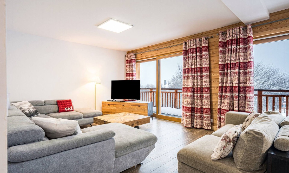 La Toussuire Ski Chalet | Chalet 'Salt Lake' with Mountain View, Private Terrace and Wi-Fi