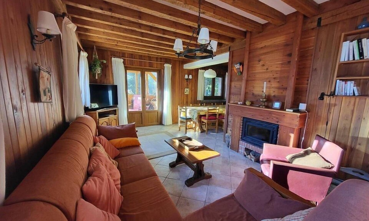Montgenevre Ski Chalet | Chalet, 300m from shops, 3rd floor, terrace, fireplace or stove, tv, 205m², Montgenèvre