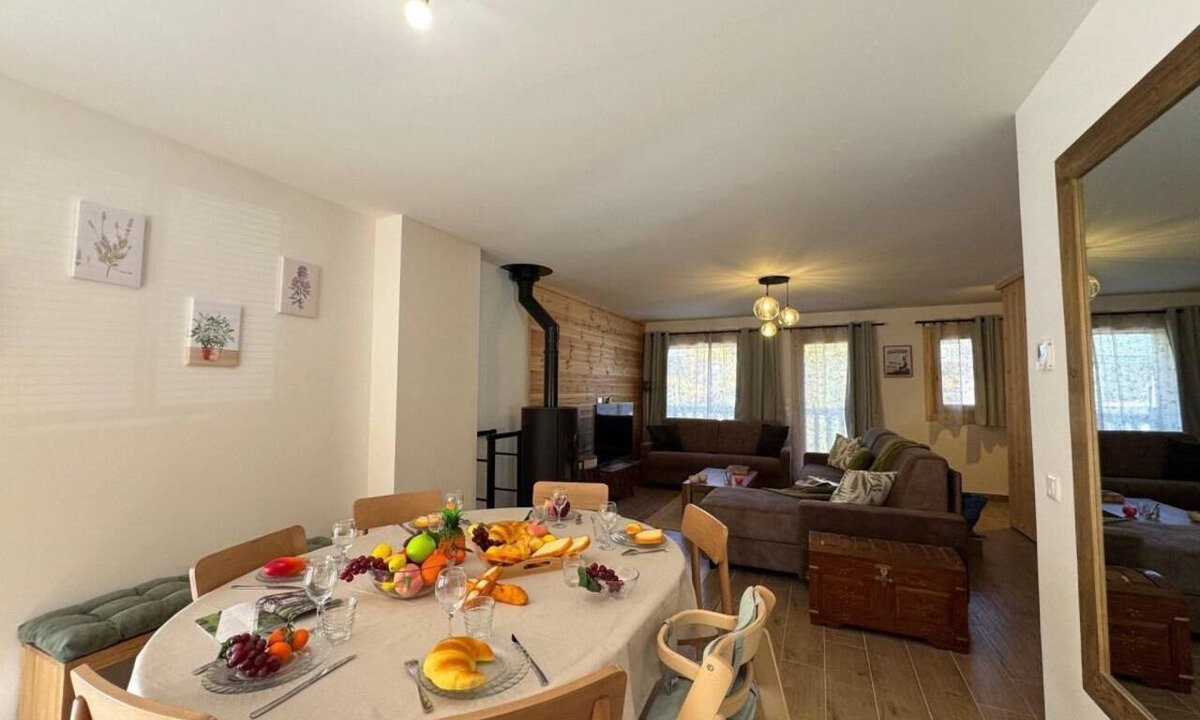 Les Claux Ski Chalet | Chalet, balcony, fireplace or stove, tv, 108m², Vars