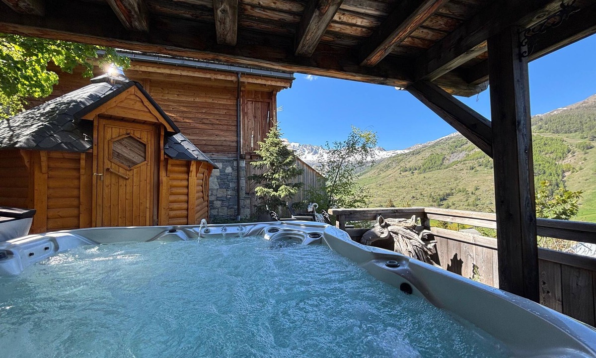Vars Ski Chalet | Chalet de prestige 18 people swimming pool jacuzzi sauna