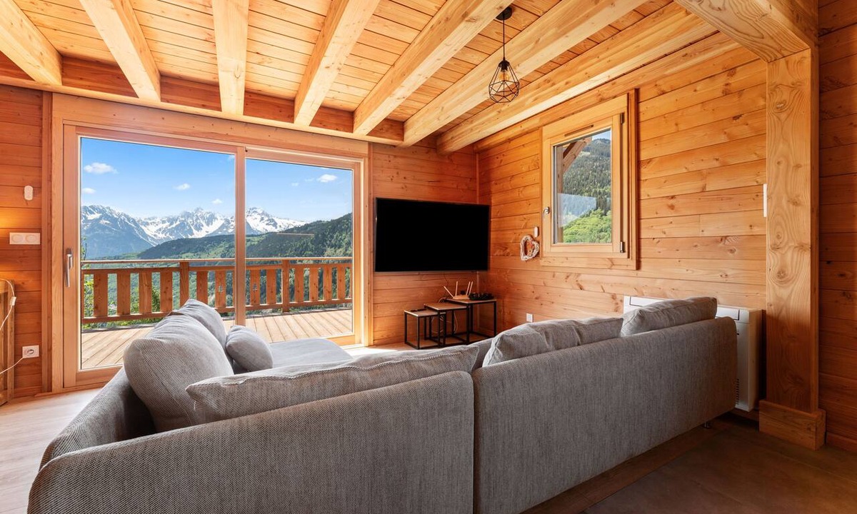 Saint-Francois-Longchamp Ski Chalet | Chalet for 14 people with a private hot tub, Alpine views, St. François Longchamp