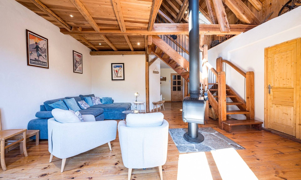 Valloire Ski Chalet | Chalet 'La Grange Des Flocons' with Mountain View, Private Terrace and Private Garden