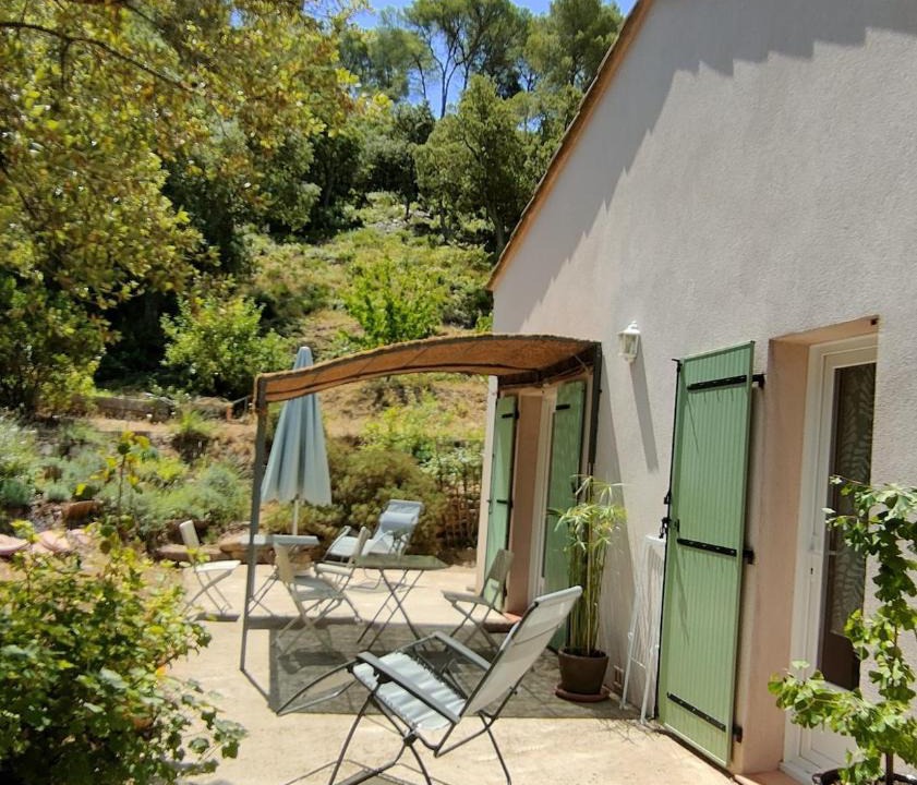 Pierrefeu-du-Var House | Chambres d'hôtes au temps des cerises