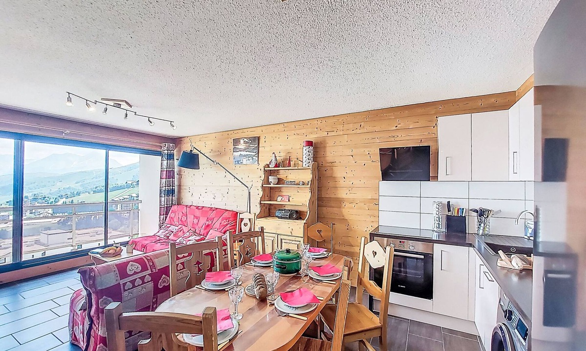 La Toussuire Apartment | Champ Bozon by Interhome
