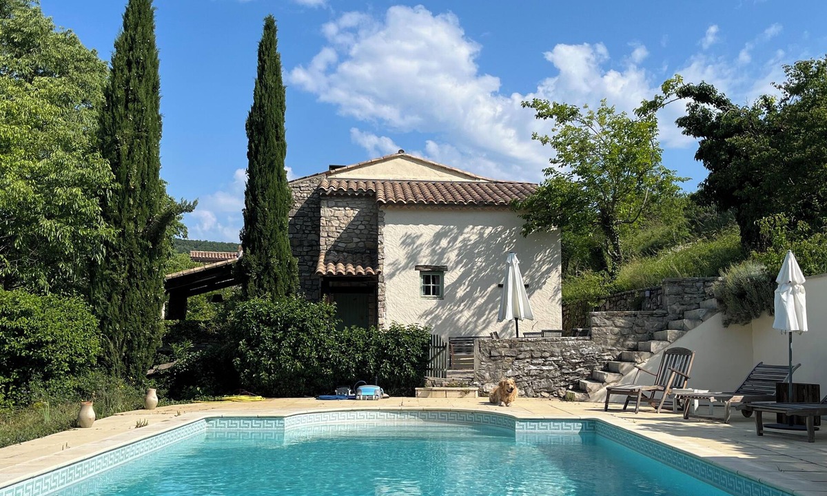 Brujas House | Charmant mas Avec Piscine Privée au Milieu de la Garrigue au sud de Lardèche