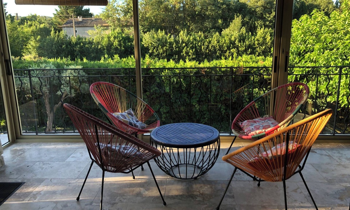 Eygalieres Apartment | Charming, air-conditioned two-bedroom apartment with a garden for 4 guests, in a quiet location near the Alpilles