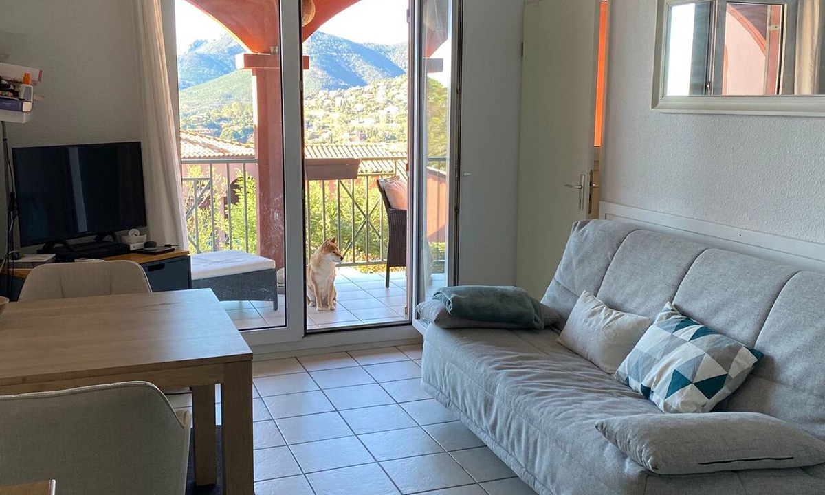 Theoule-Superieur Apartment | Charming apartment for 2 persons in quiet location, sea view, communal pool